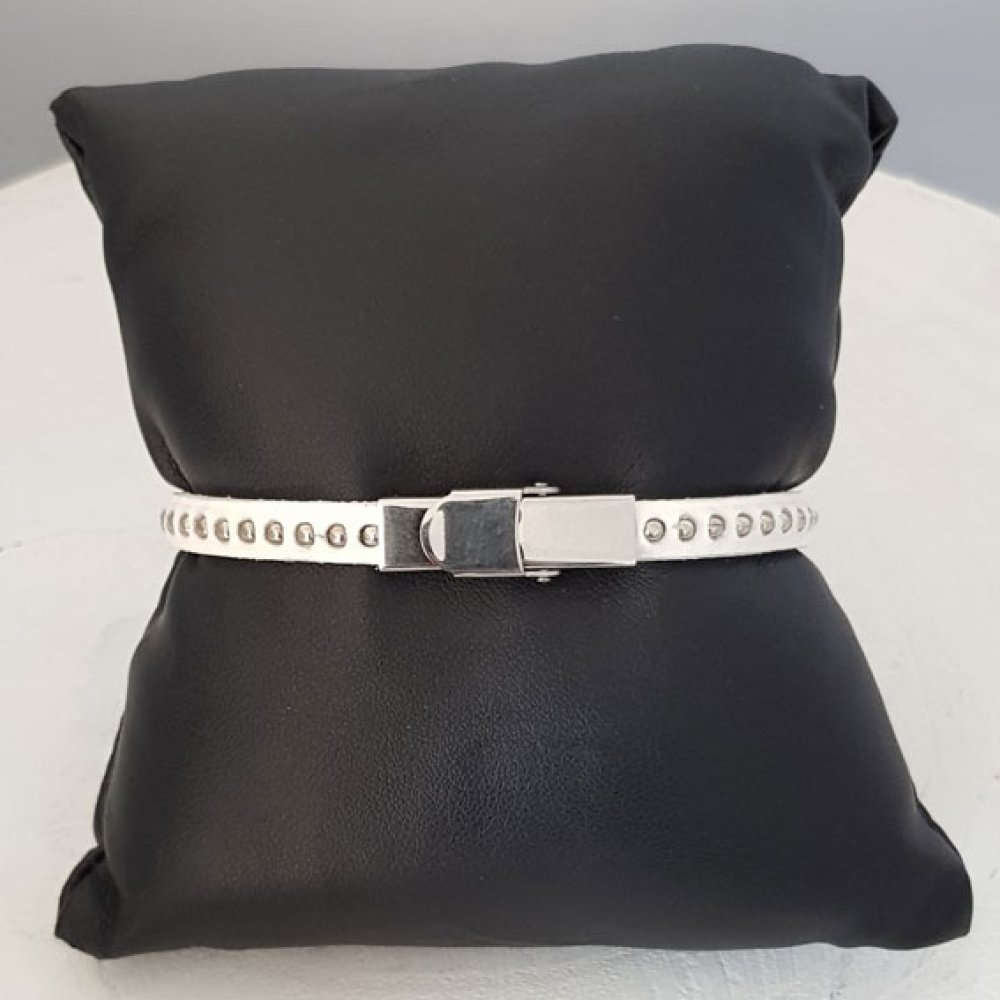Läder Bille Flamme 06 mm med nickelfri bollkedja per 20 cm