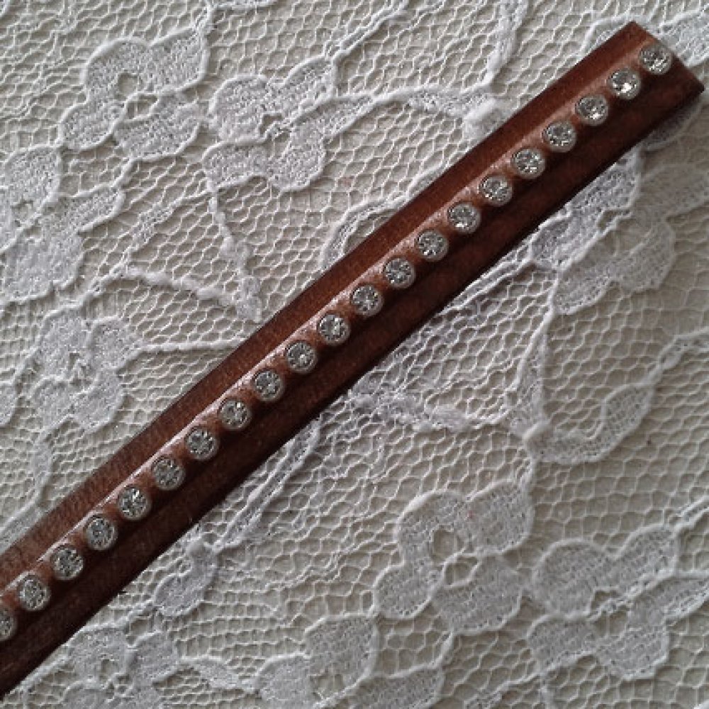 Bruno 10 mm läder Swarovski strass per 20 cm