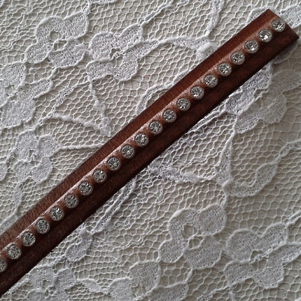 Bruno 10 mm l&auml;der Swarovski strass per 20 cm