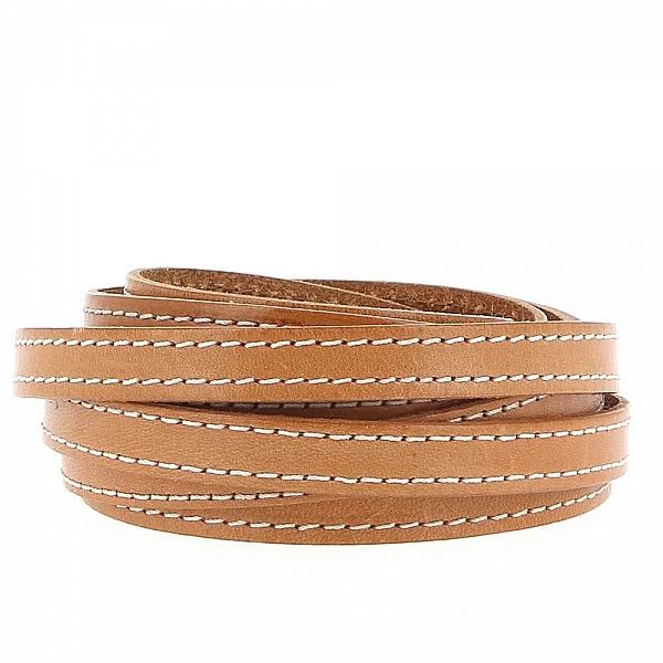 Naturligt kalvplatt l&auml;der 10 mm x 20 cm Sydd 2 tr&aring;dar vit