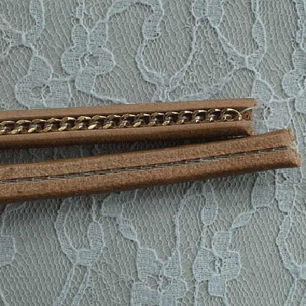 Naturligt Regaliz l&auml;der 10 mm med guldkedja per 20 cm