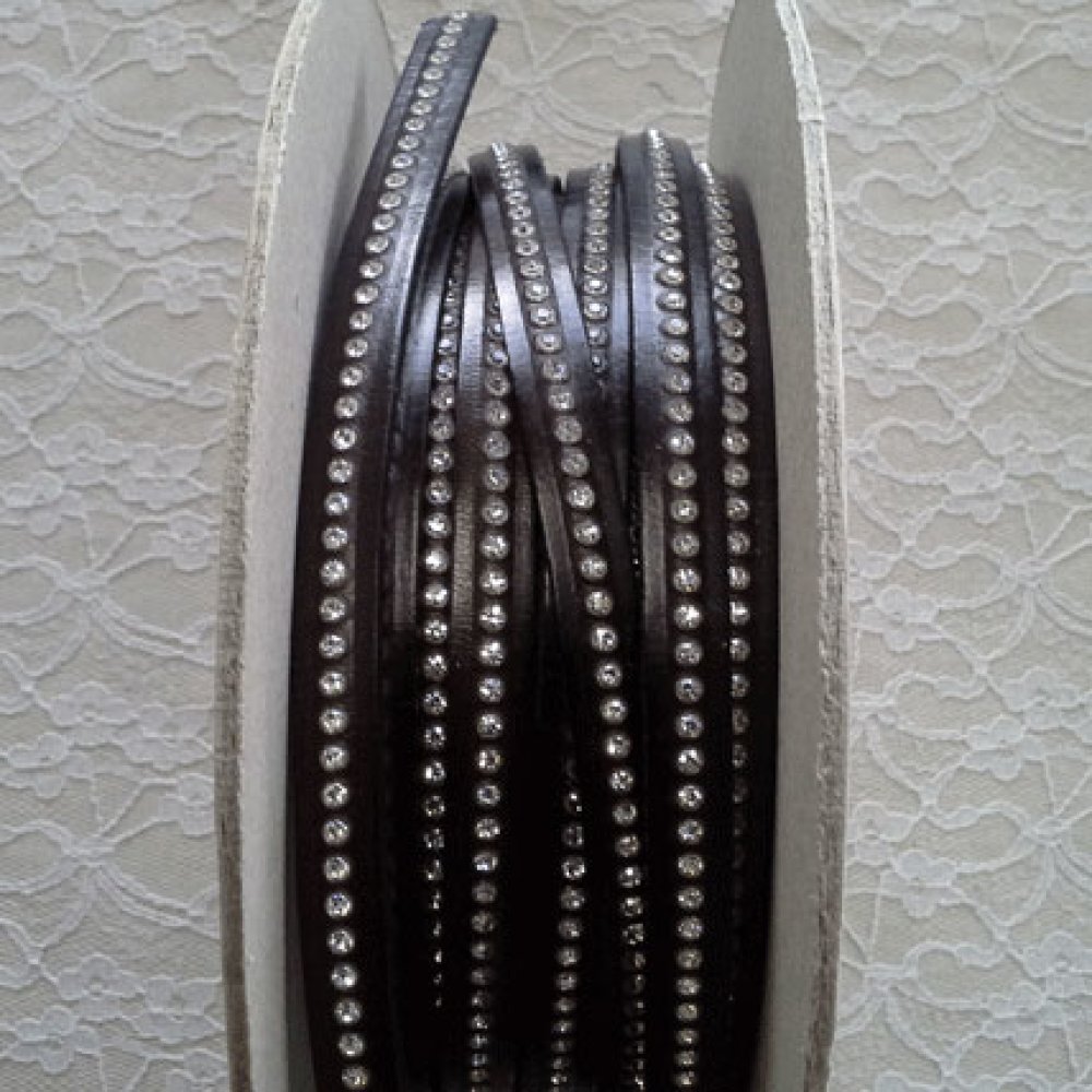 Läder Testa-Moro 10 mm Swarovski Strass per 20 cm