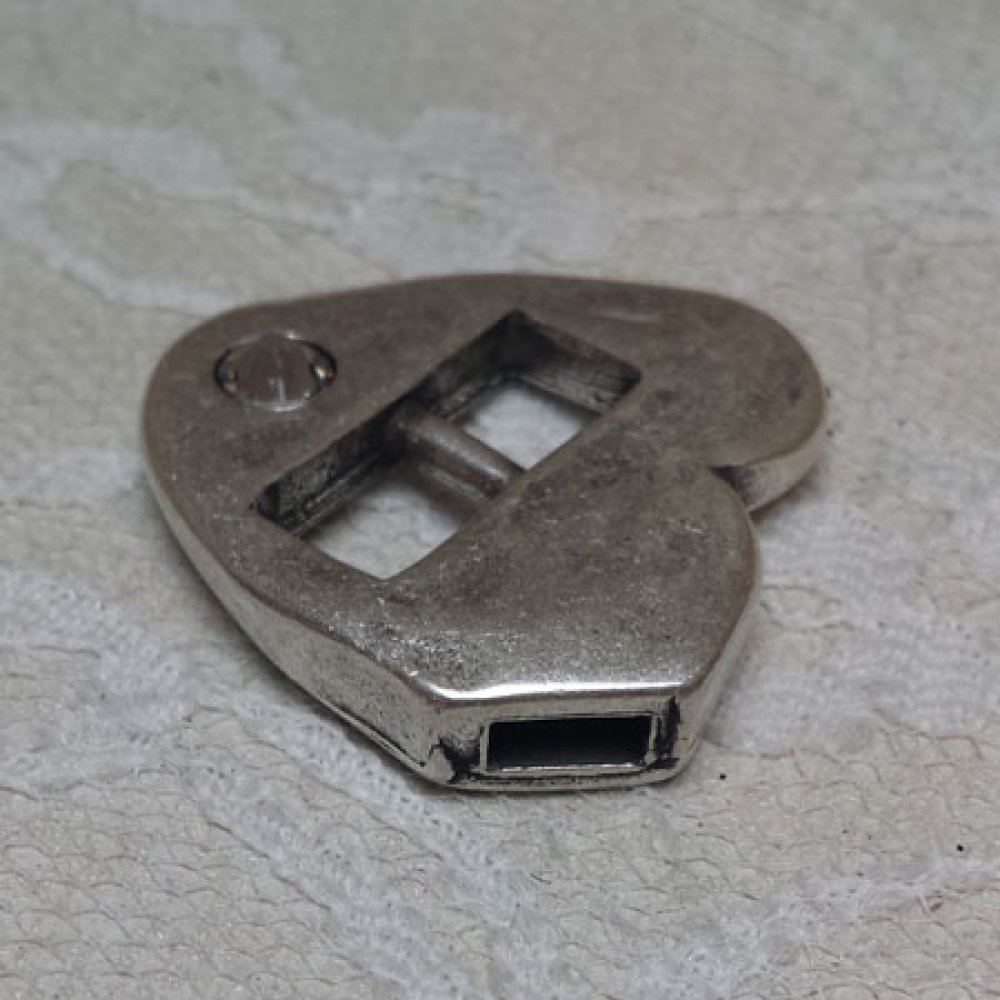 Lås 06 mm för skapande av läderarmband.