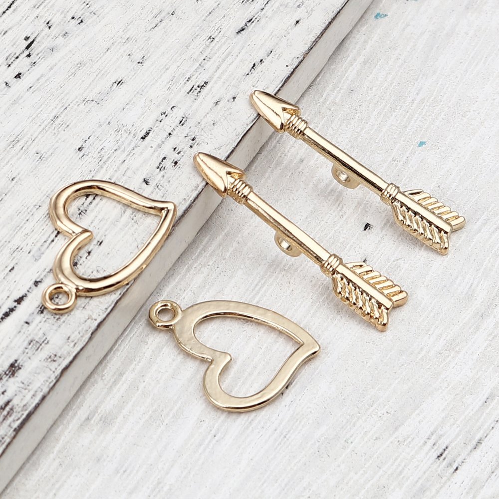 16K guldpläterade Toggle Clasps hjärta och pil design N°01