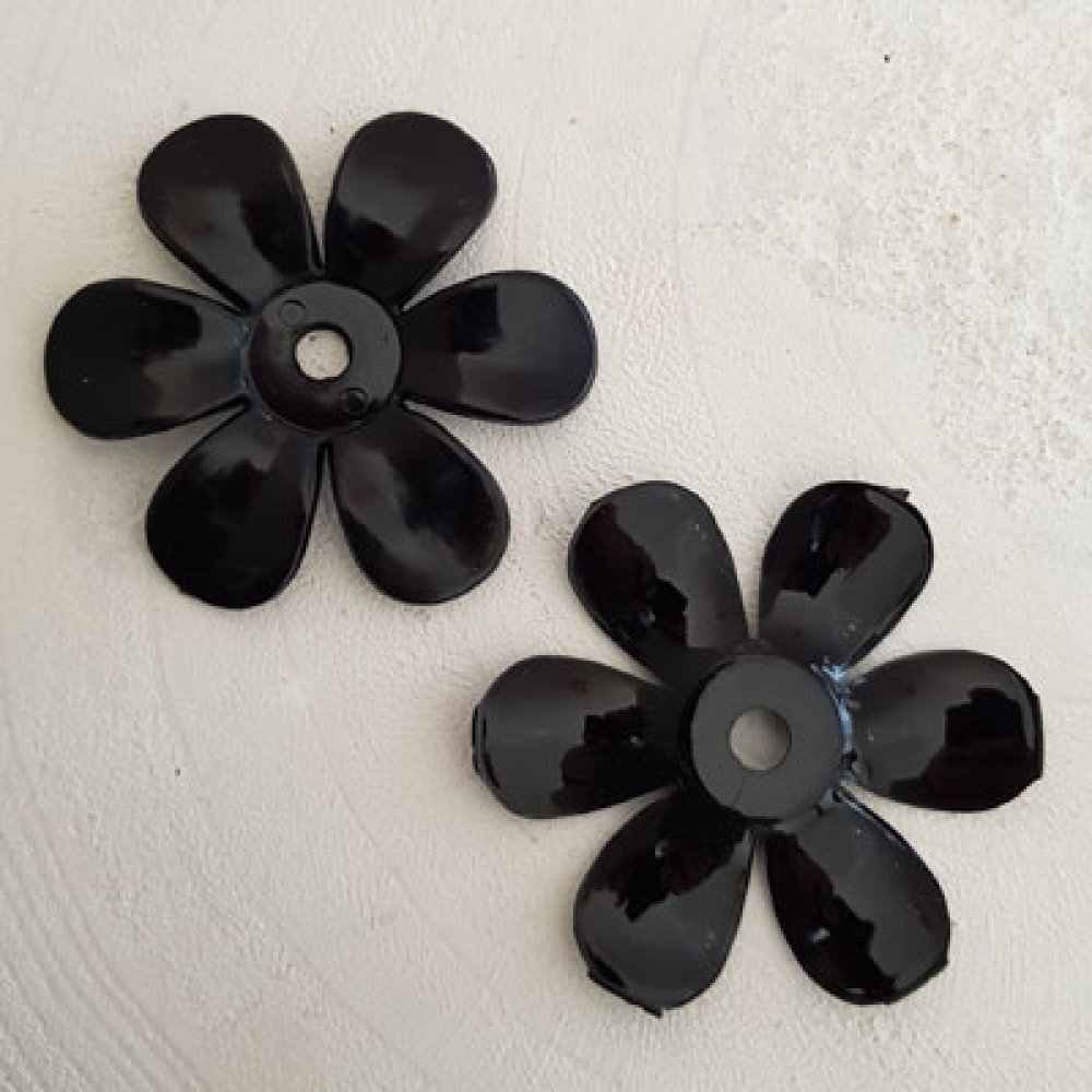 Syntetisk blomma N°01 svart