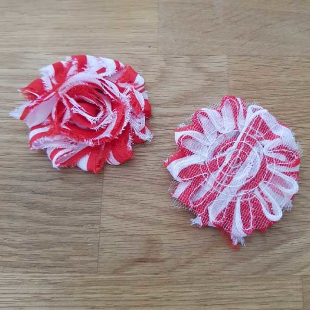 Blomma av fransigt tyg nr 62