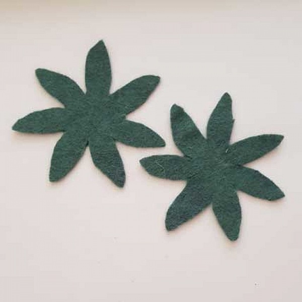 Jolie petite fleur en Feutrine 80 mm N&deg;16-01 x 2 pi&egrave;ces