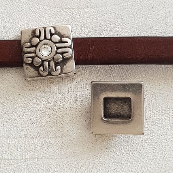 13 mm Zamak nr 17 silvergenomf&ouml;ring