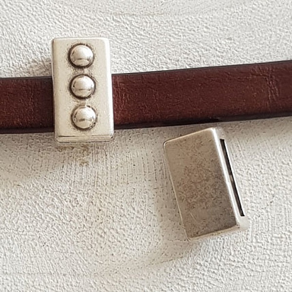 Zamak N&deg;18 Silver 13 mm genomg&aring;ng