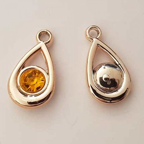 Pendentif en plastique et strass acrylique goute N&deg;05 orange