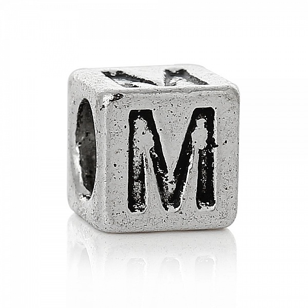 Perle carr&eacute; charms alphabet N&deg;01 lettre M m&eacute;tal argent&eacute; 7x7 mm