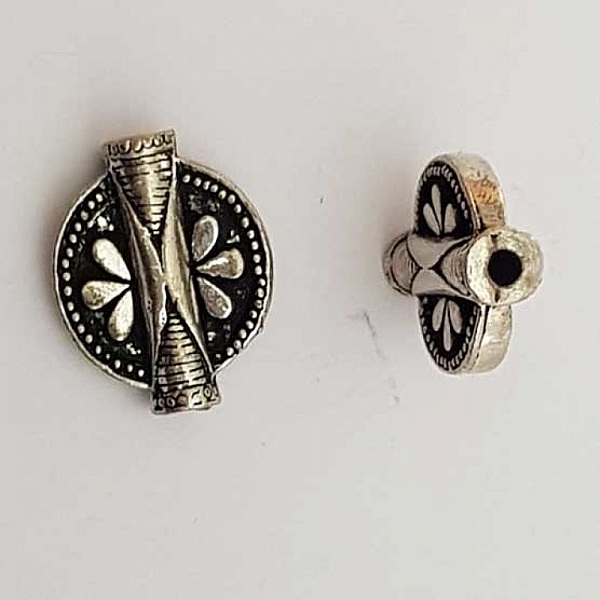 Perle divers en m&eacute;tal argent&eacute; 008