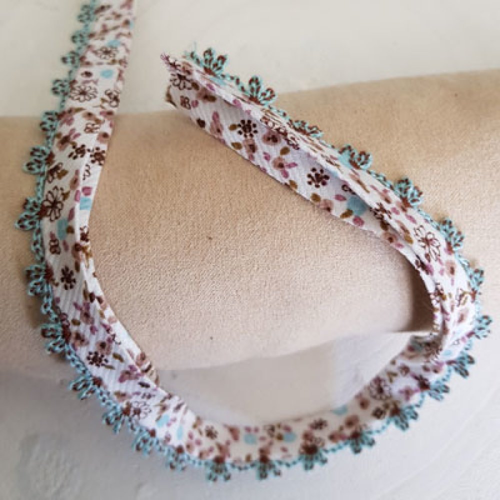 Multi-blomma och spets Bias Ribbon N°02