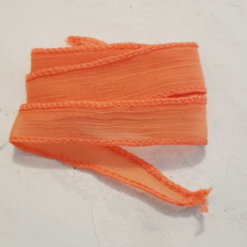 Handfärgat rayonband nr 12
