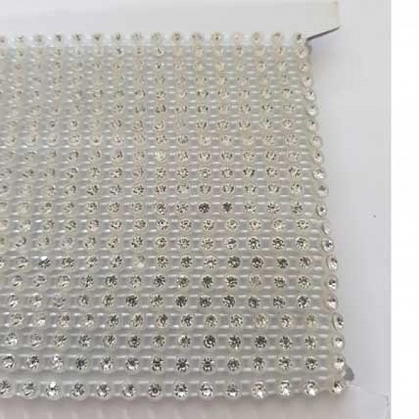 Ruban de strass en cristal de 4 mm au m&egrave;tre