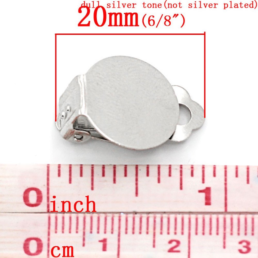 Örhängena står Clips Tray N°01 x 20 par