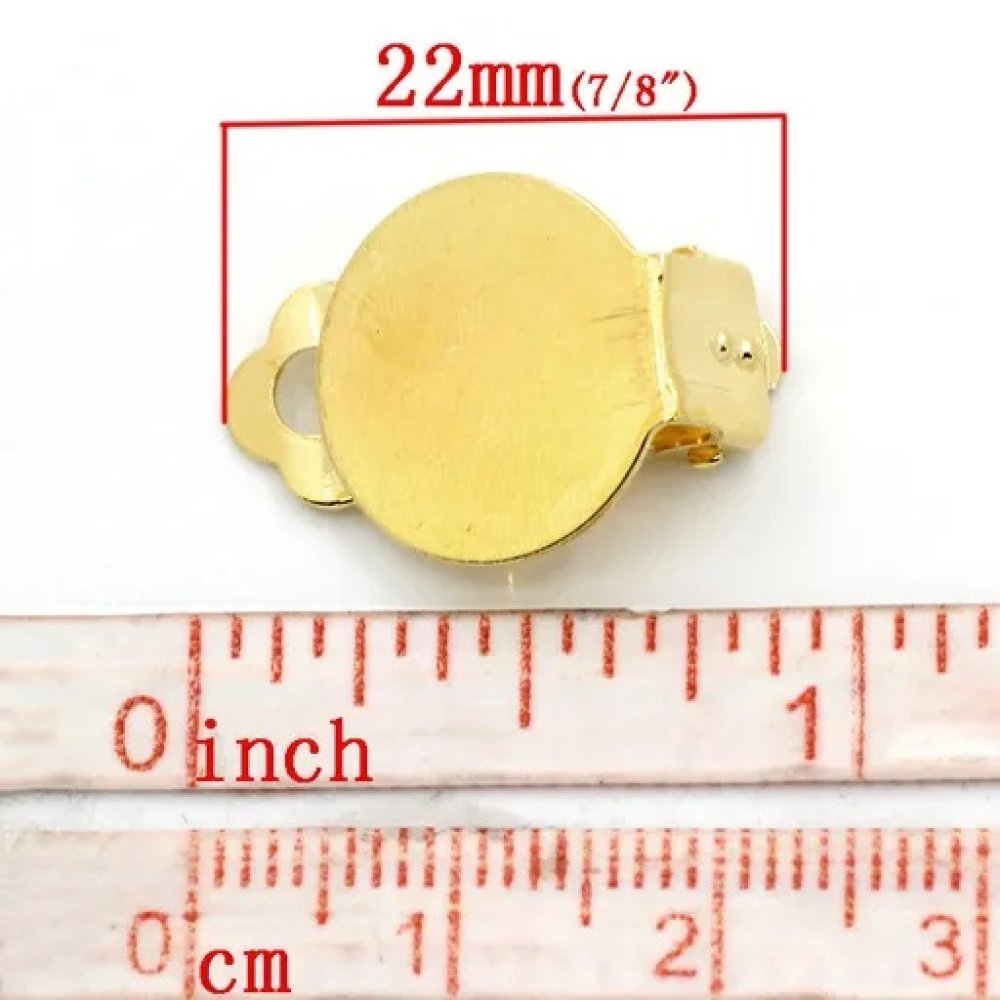 Örhängena står Clips Tray N°01 2nd Choice x 20 par guld