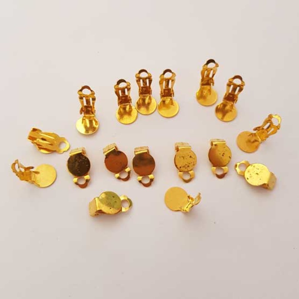 Örhängena står Clips Tray N°04 2nd Choice x 10 par Guld