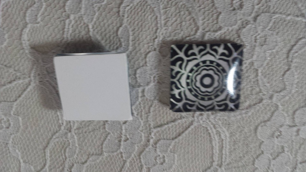 fyrkantig glascabochon 25mm 013 