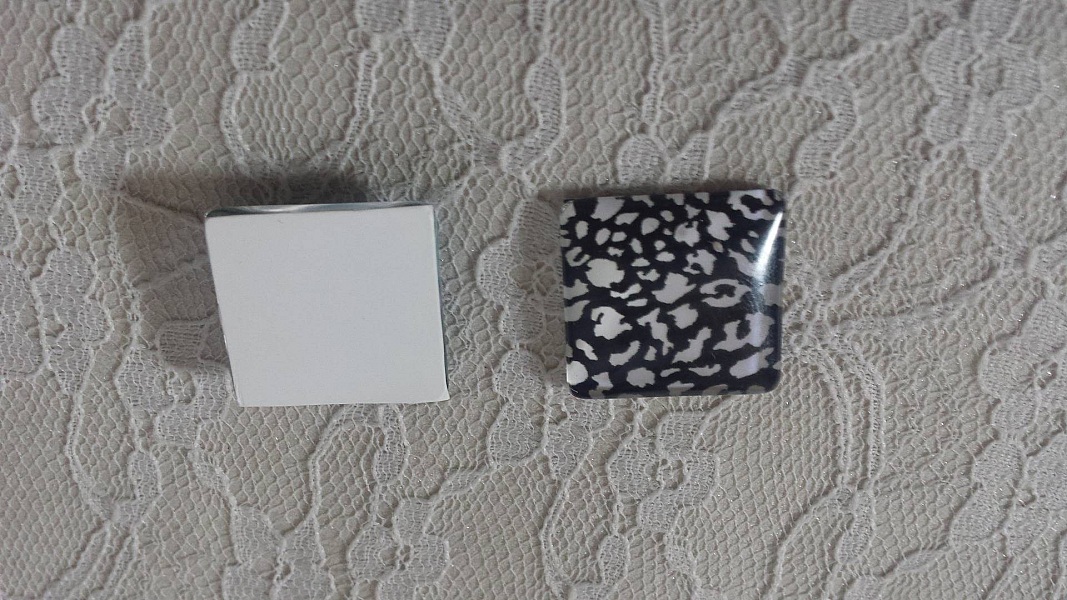 fyrkantig glascabochon 25mm 006 