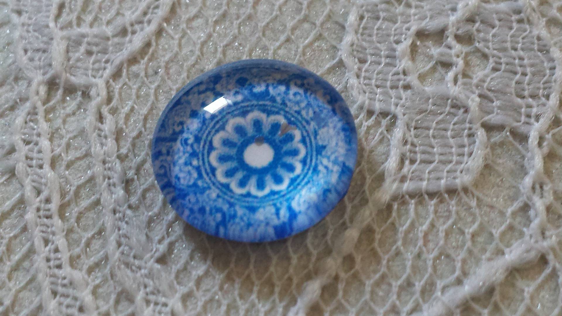 glas cabochon rund 12mm blå blomma 026 