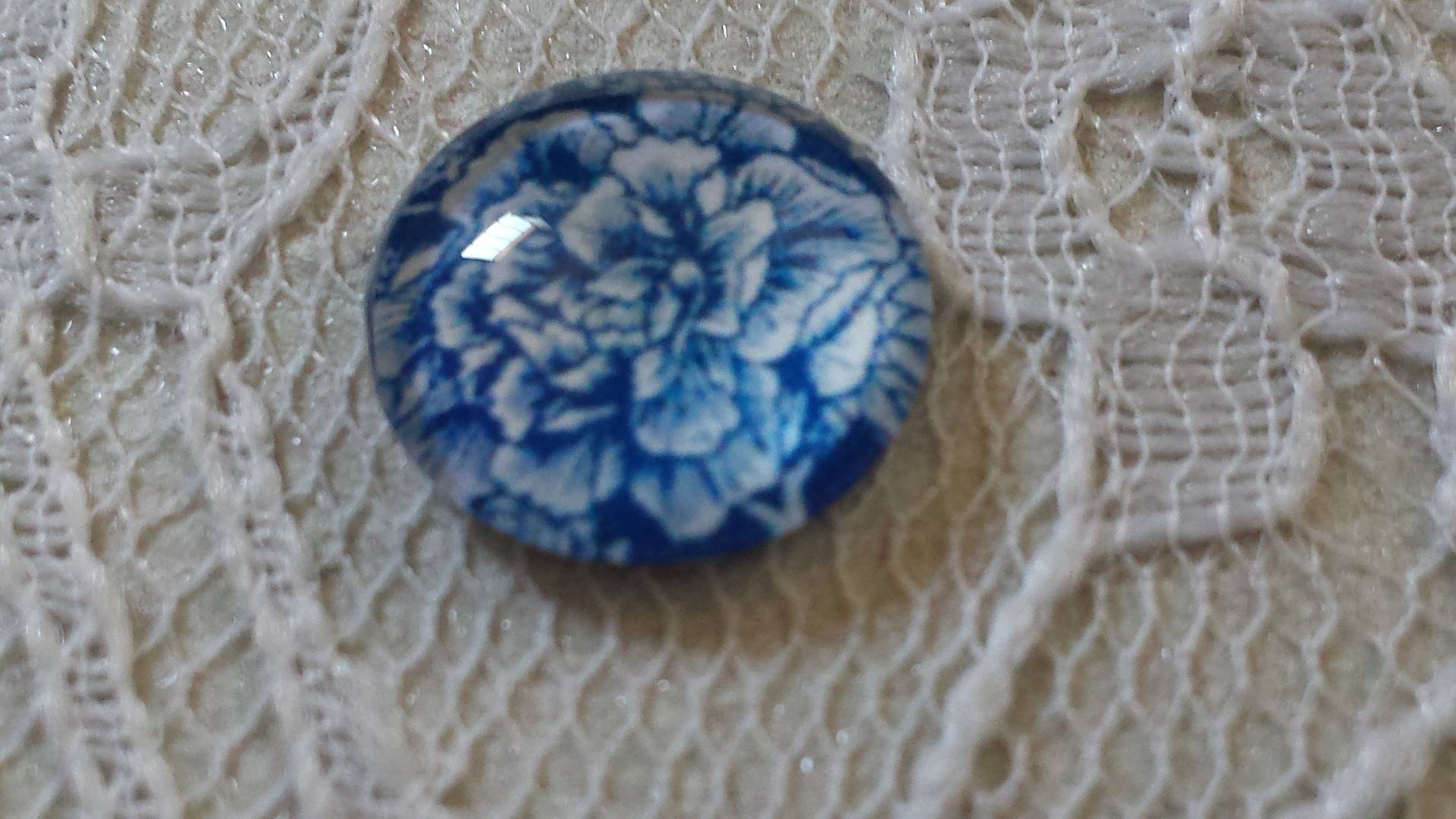 glas cabochon rund 12mm blå blomma 019 
