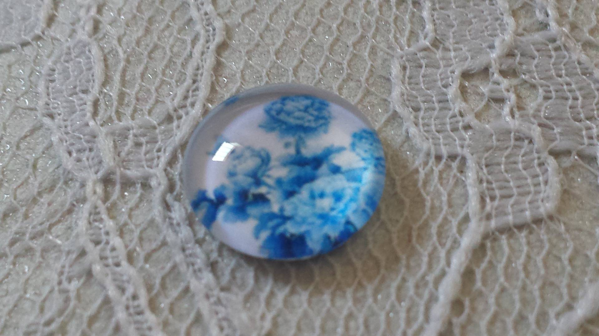 glas cabochon rund 12mm blå blomma 016 