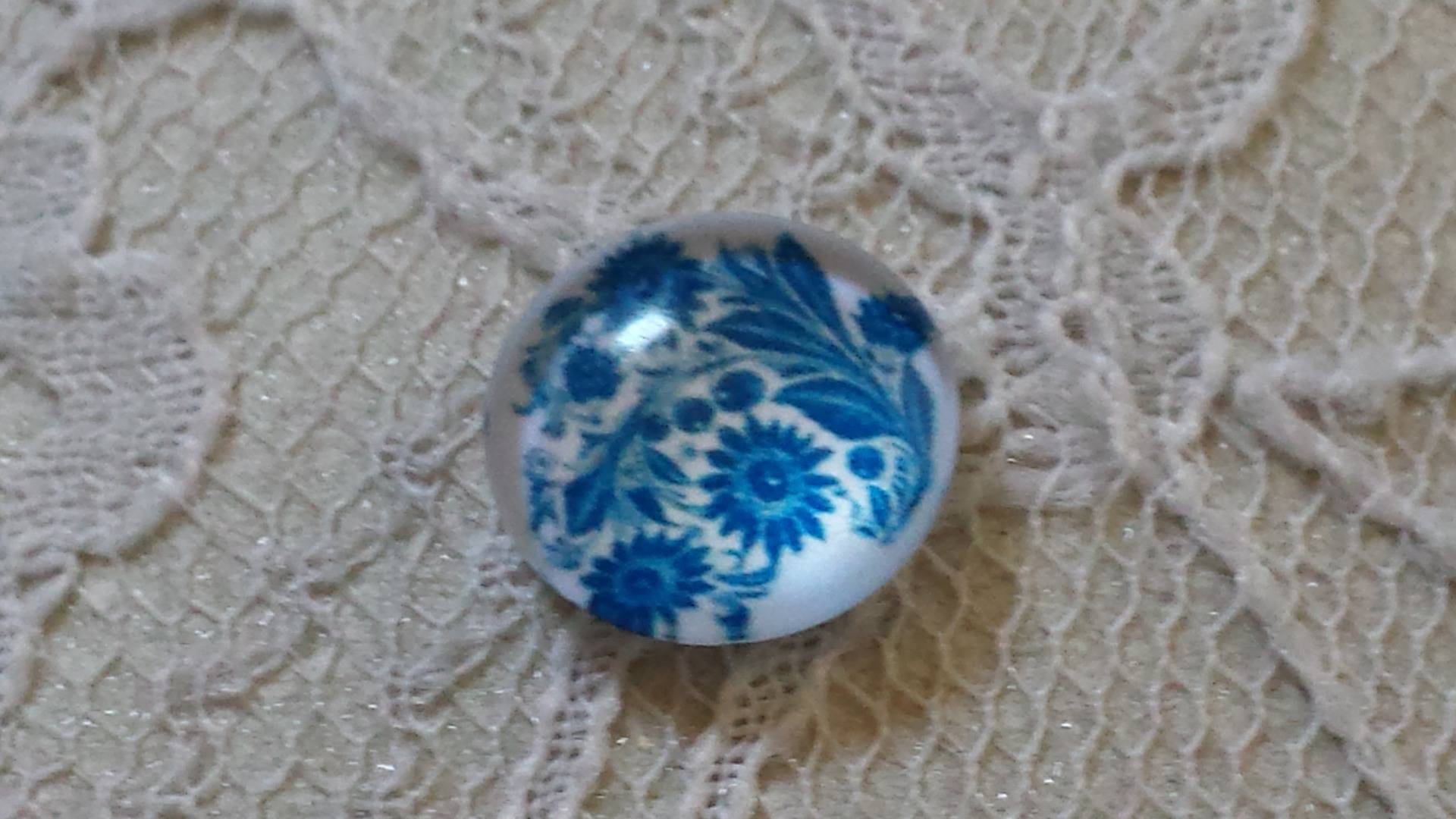 glas cabochon rund 12mm blå blomma 001 