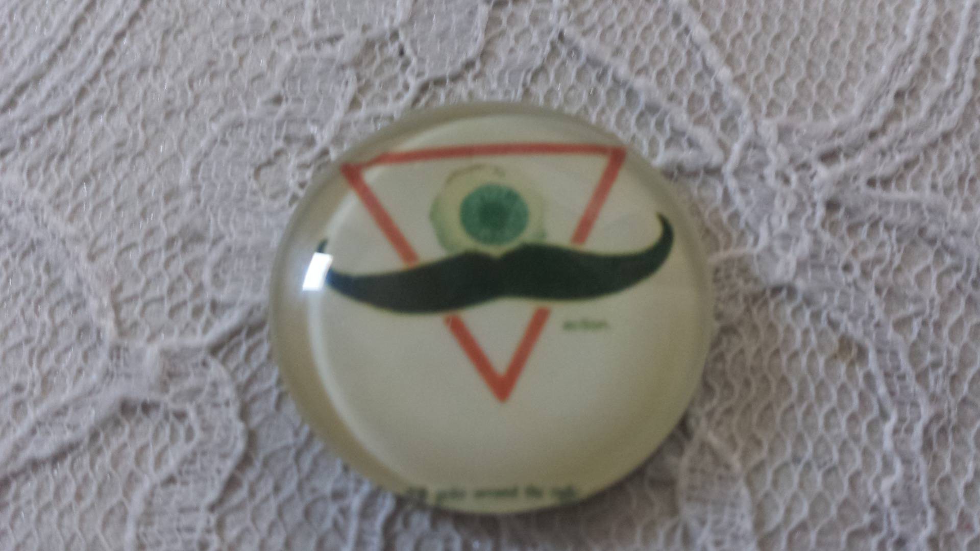 glas cabochon rund 25mm mustasch 041 