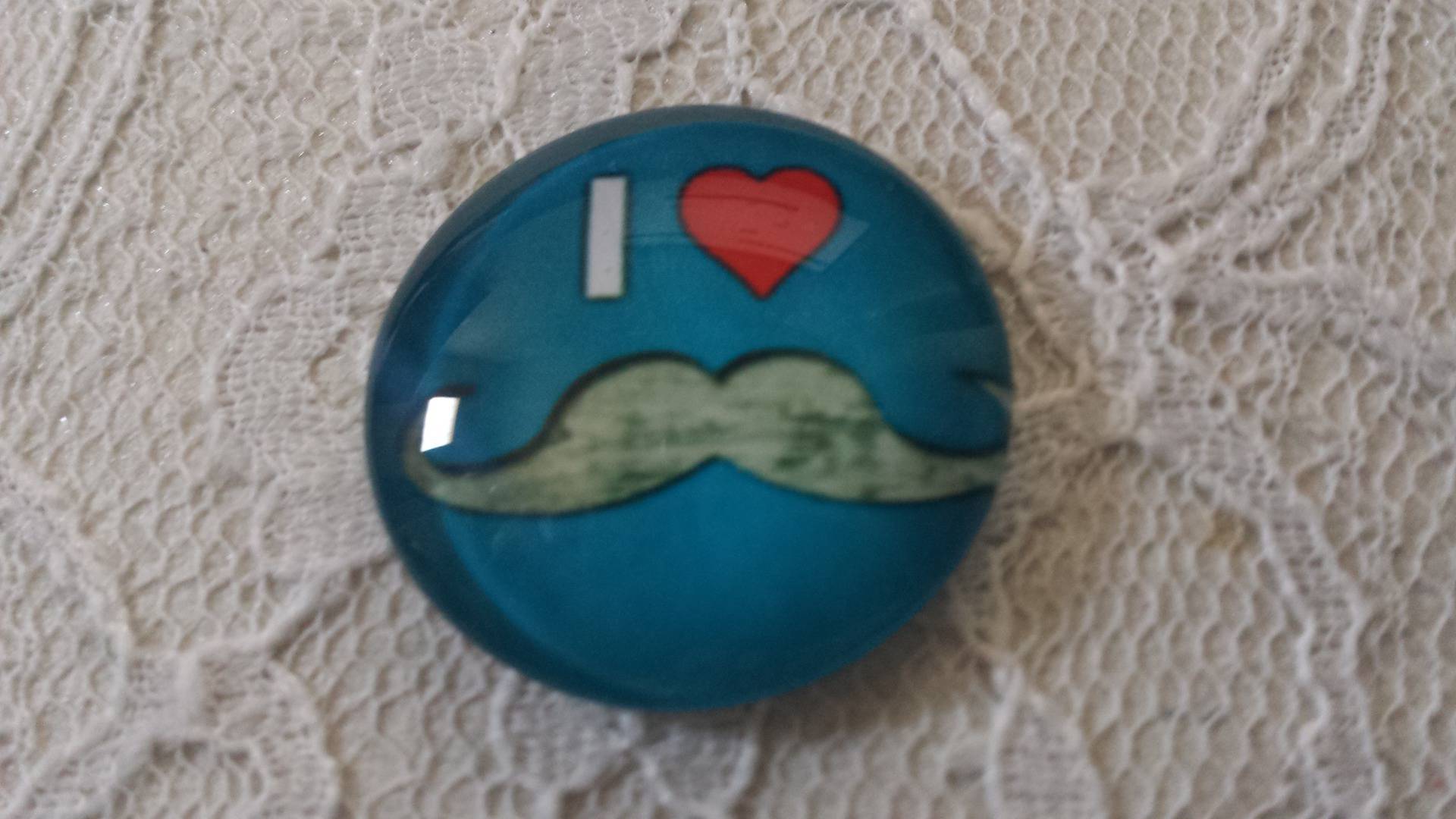 glas cabochon rund 25mm mustasch 037 