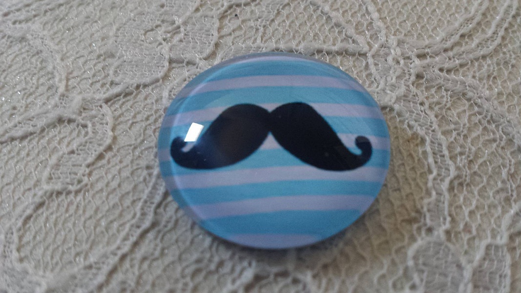glas cabochon rund 25mm mustasch 036 