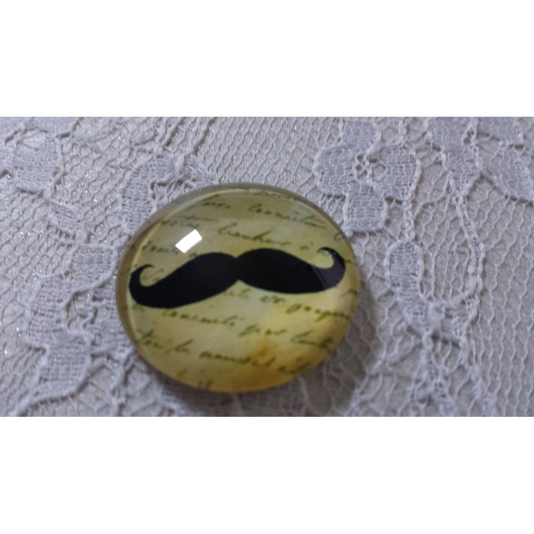 glas cabochon rund 25mm mustasch 020 