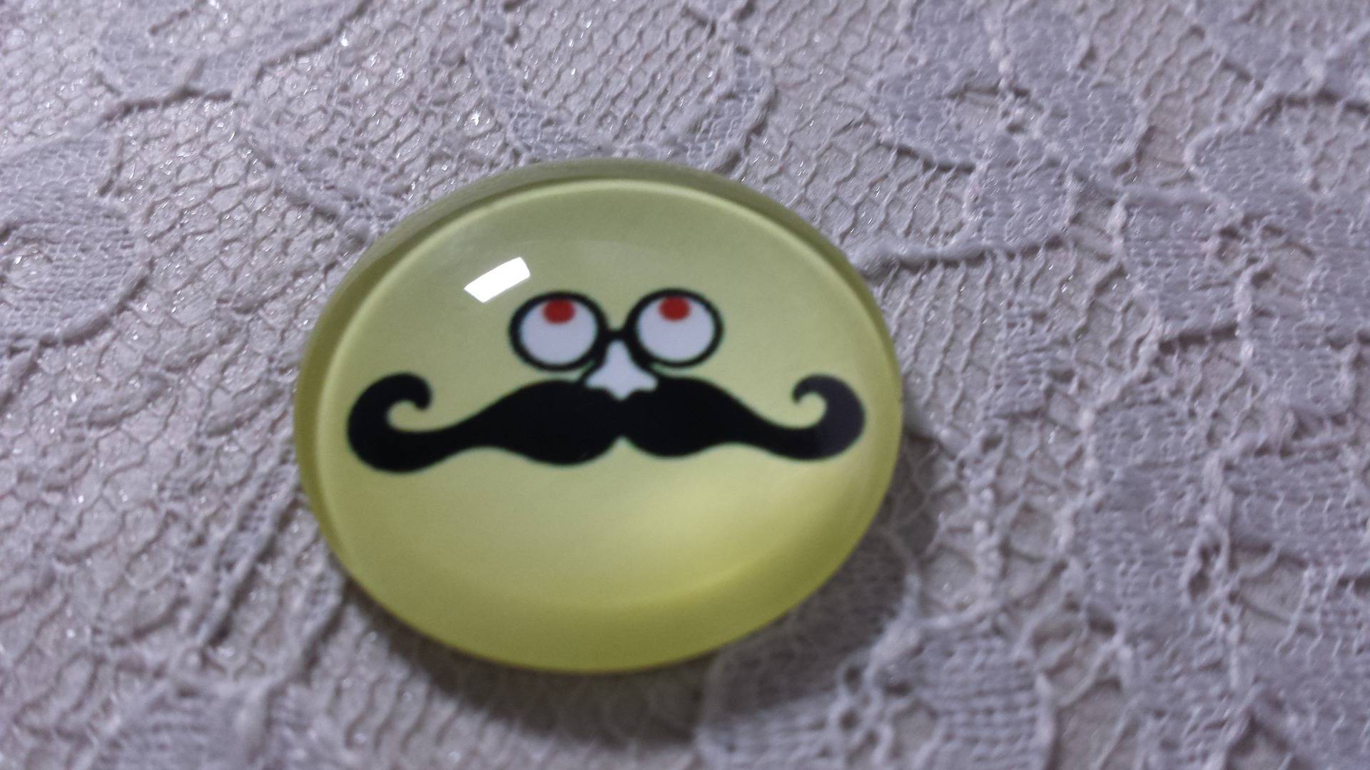 glas cabochon rund 25mm mustasch 015 