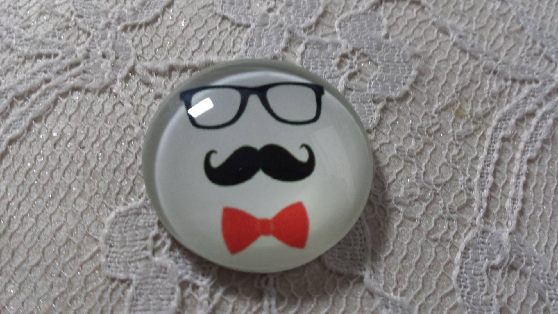 glas cabochon rund 25mm mustasch 014 