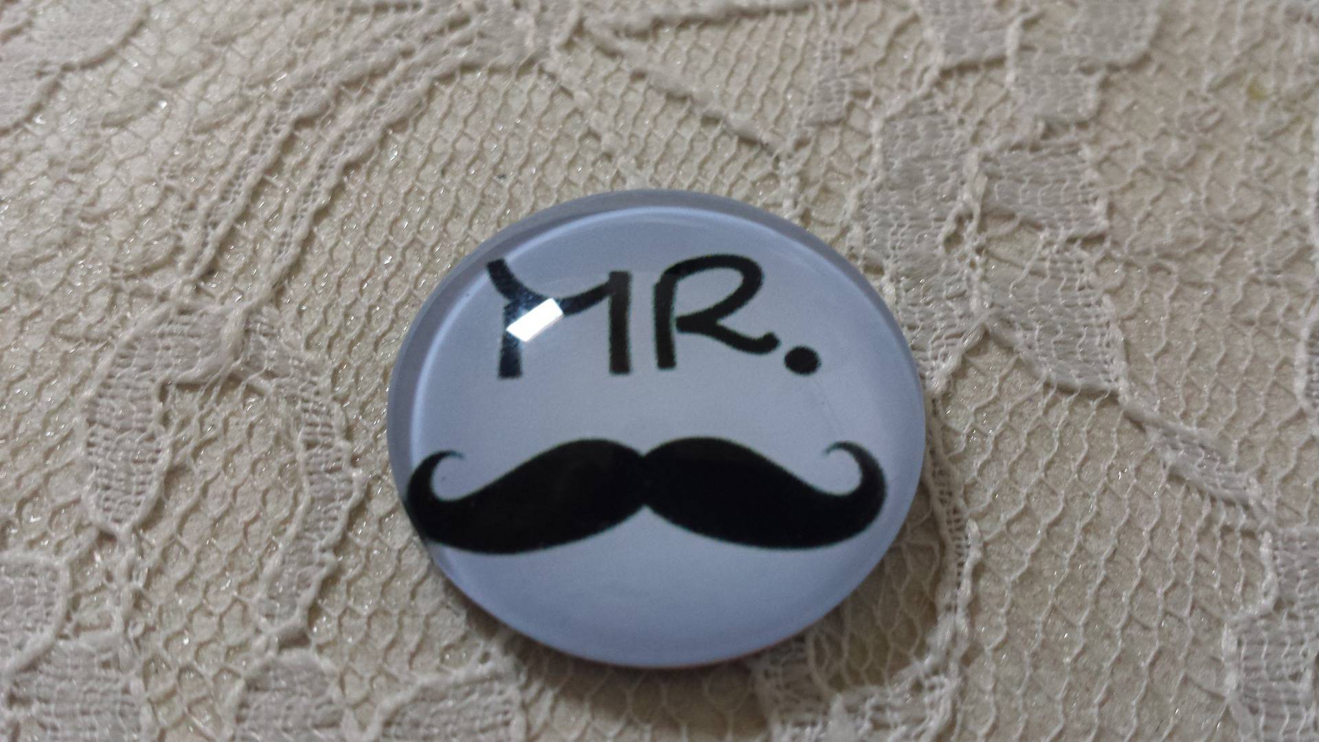 glas cabochon rund 25mm mustasch 004 