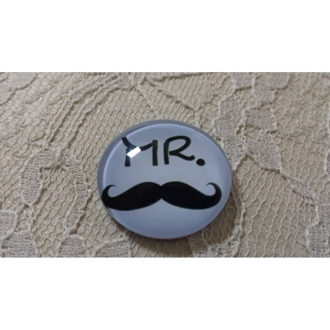 glas cabochon rund 25mm mustasch 004 