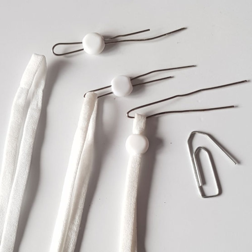 kit 20 elastiska band med vit sladd och justerbart spänne för mask...