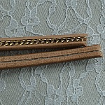 Naturligt Regaliz läder 10 mm med guldkedja per 20 cm