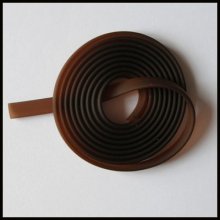 1 meter platt pvc-sladd 5,8 x 1,9 mm karamell