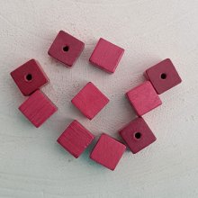 10 träpärlor Cube / Square 10 mm gammal rosa