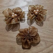 Uppsättning med 3 färgade blommor Organza-tyg Brun