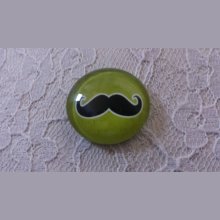 glas cabochon rund 25mm mustasch 034 