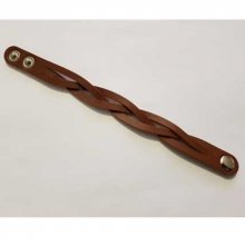 Flätat läderarmband