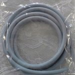 1 meter Pvc-hålsnöre 4 mm mörkgrå Pastell