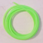 1 meter av 2 mm ihåligt pvc-snöre i fluorescerande grönt.