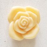 Syntetisk blomma 37 mm N°06-04 Elfenben