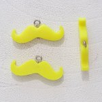 Pendel Moustache N°10 Fluorescerande gul