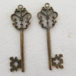 Nyckel charm N°06 brons