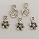 Charm blomma metall N°035 silver