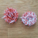 Blomma av fransigt tyg nr 06